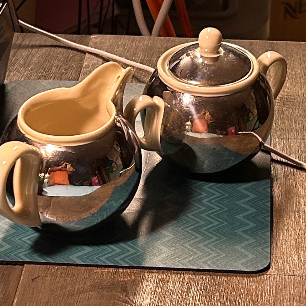Bauscher German Cream Hammered Cream & Sugar‎